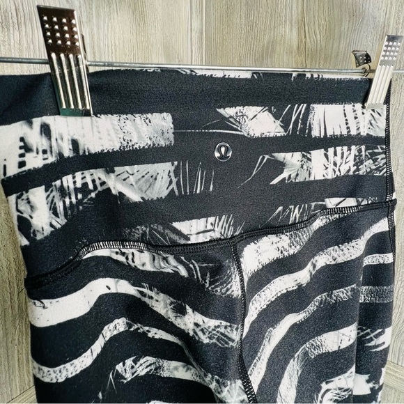 Lululemon High Times 7/8 Pant Shady Palms - Picture 3 of 4